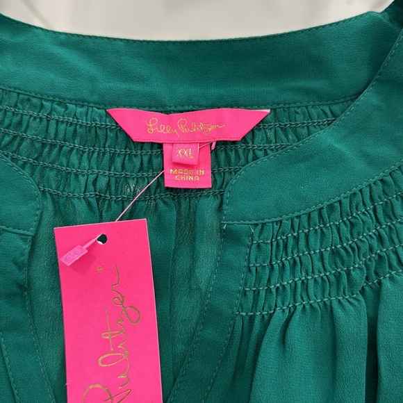 LILLY PULITZER XXL TOP                   SMOKE/PET FREE HOME
NEW WITH TAGS - Picture 3 of 6